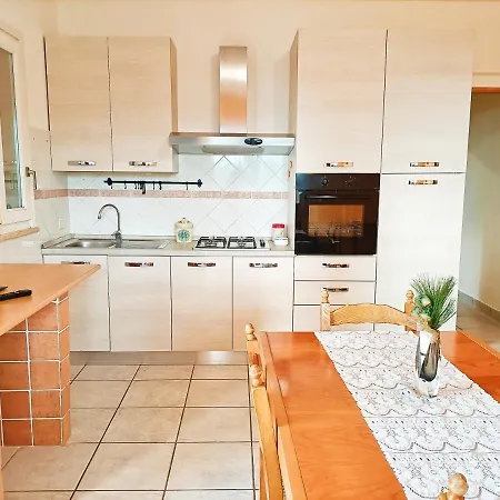Collemare Vacanze Apartment *